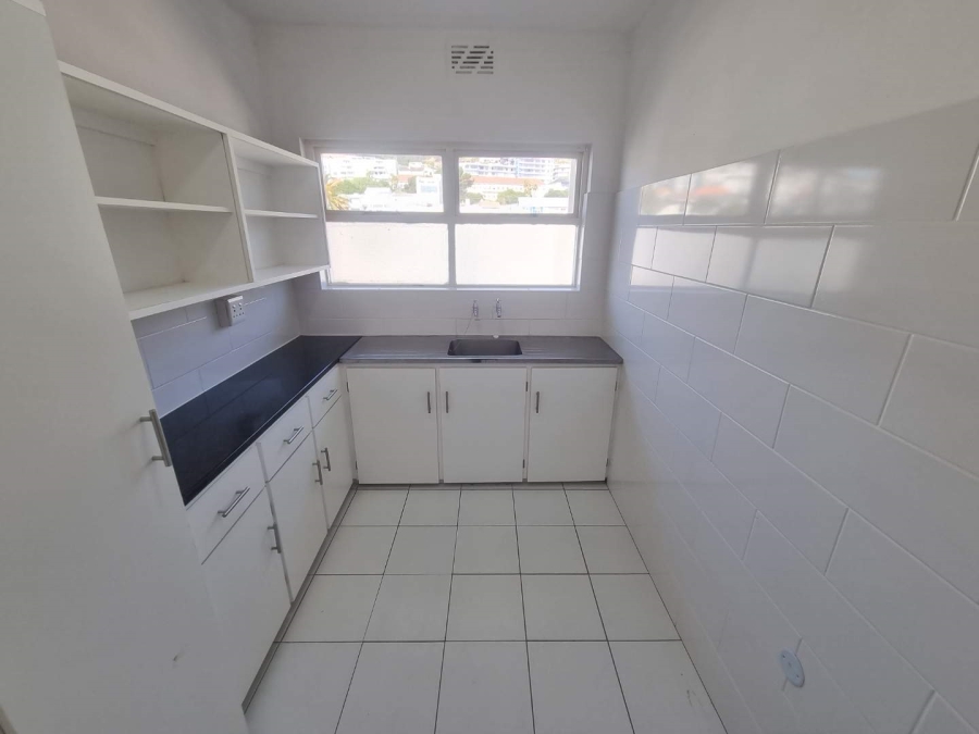 To Let 1 Bedroom Property for Rent in Sea Point Western Cape